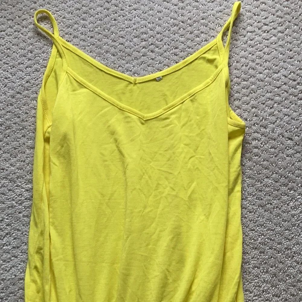 Yellow romper - Picture 5 of 5